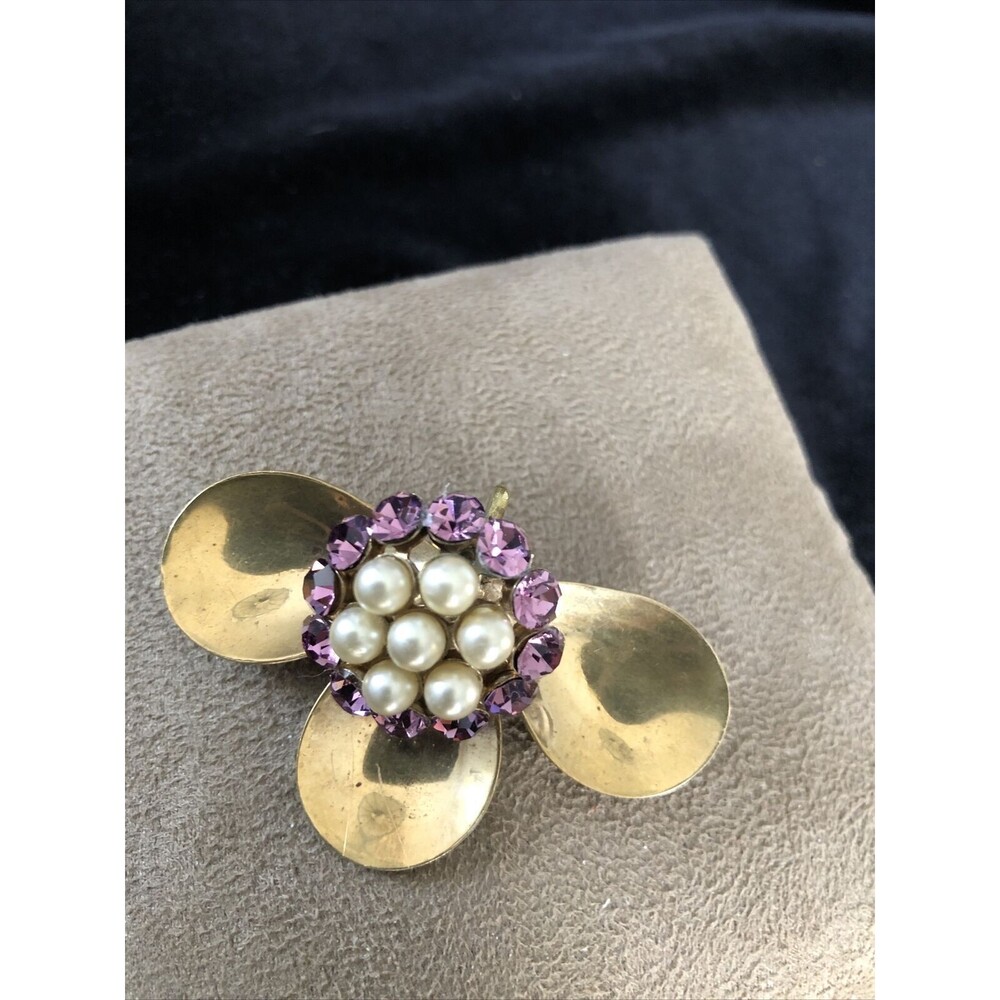 Vintage Rare Natalie Gold Tone Purple Rhinestone Faux Pearl Flower Pin /Pendant